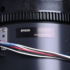 Made in Japan EPSON ELPLM10 Middle-Throw Zoom Lens 3, NEW - OPEN BOX Condition