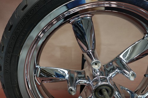 2012-2015 Harley Davidson FLD FRONT DUNLOP TIRE RIM WHEEL 130/70 B18 - Picture 6 of 16