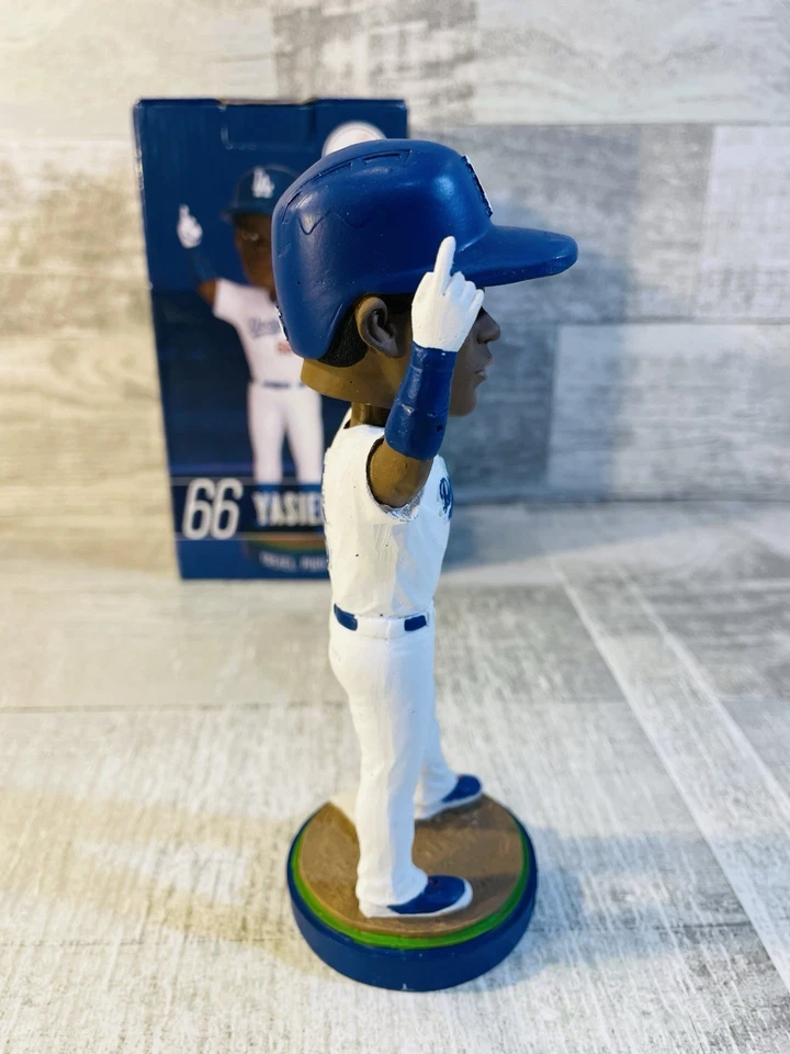 NOVO Yasiel Puig 2014 Los Angeles LA Dodgers Bobblehead SGA MLB sorteio de beisebol - Imagem 4 de 4