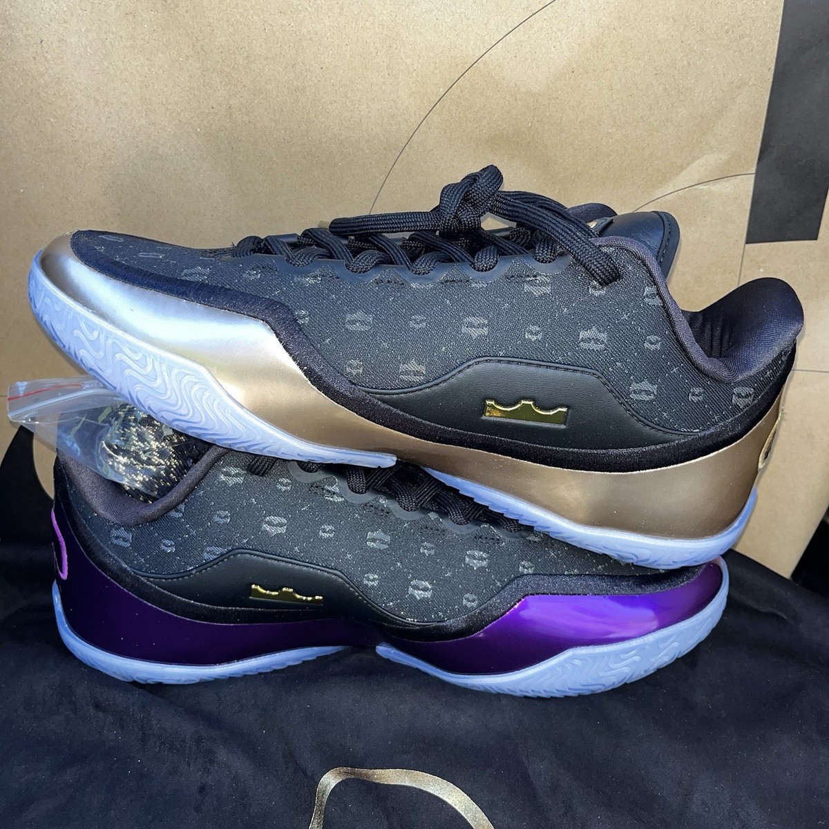 Nike LBJ シューズ 紫/黒/金 NEW Nike LeBron 23 Lux Chosen One Purple Black Gold NBY IF0694 001
