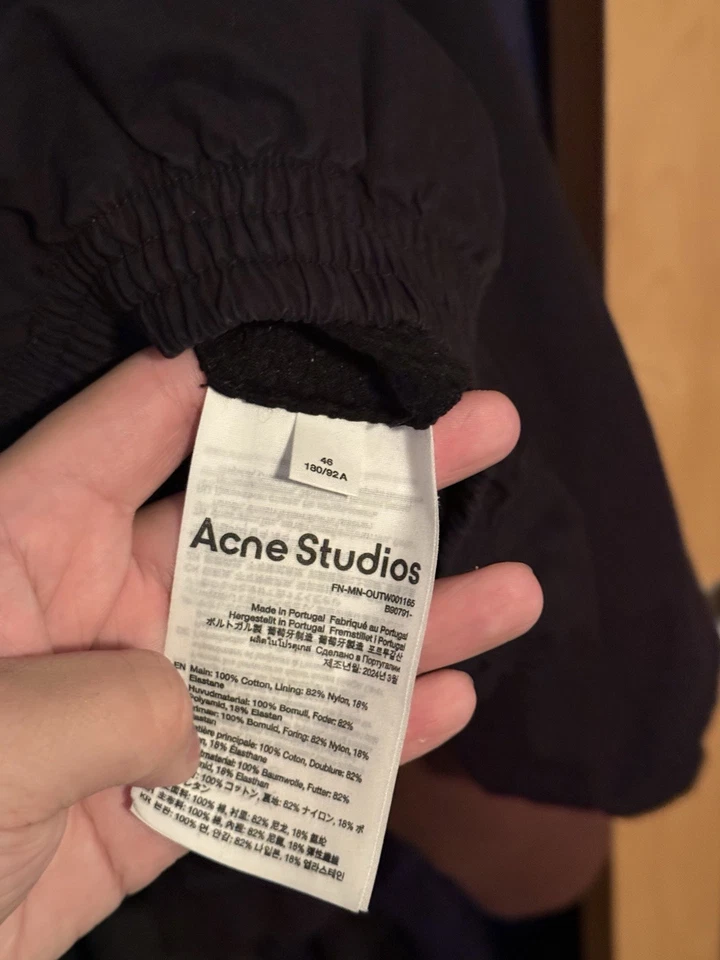 Jaqueta Acne Studios preta logotipo zíper 1996 Estocolmo tamanho 46 - Imagem 4 de 4