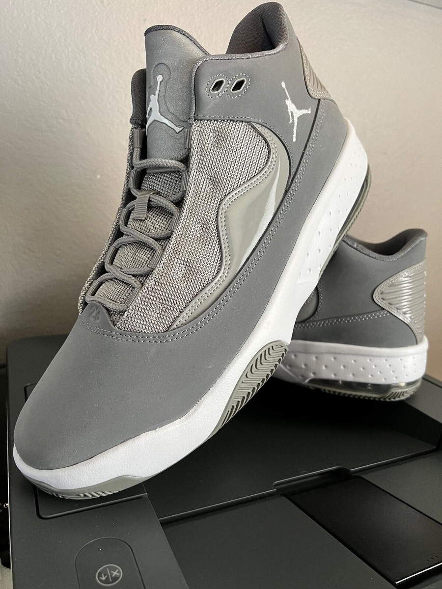 nike air jordan aura 2