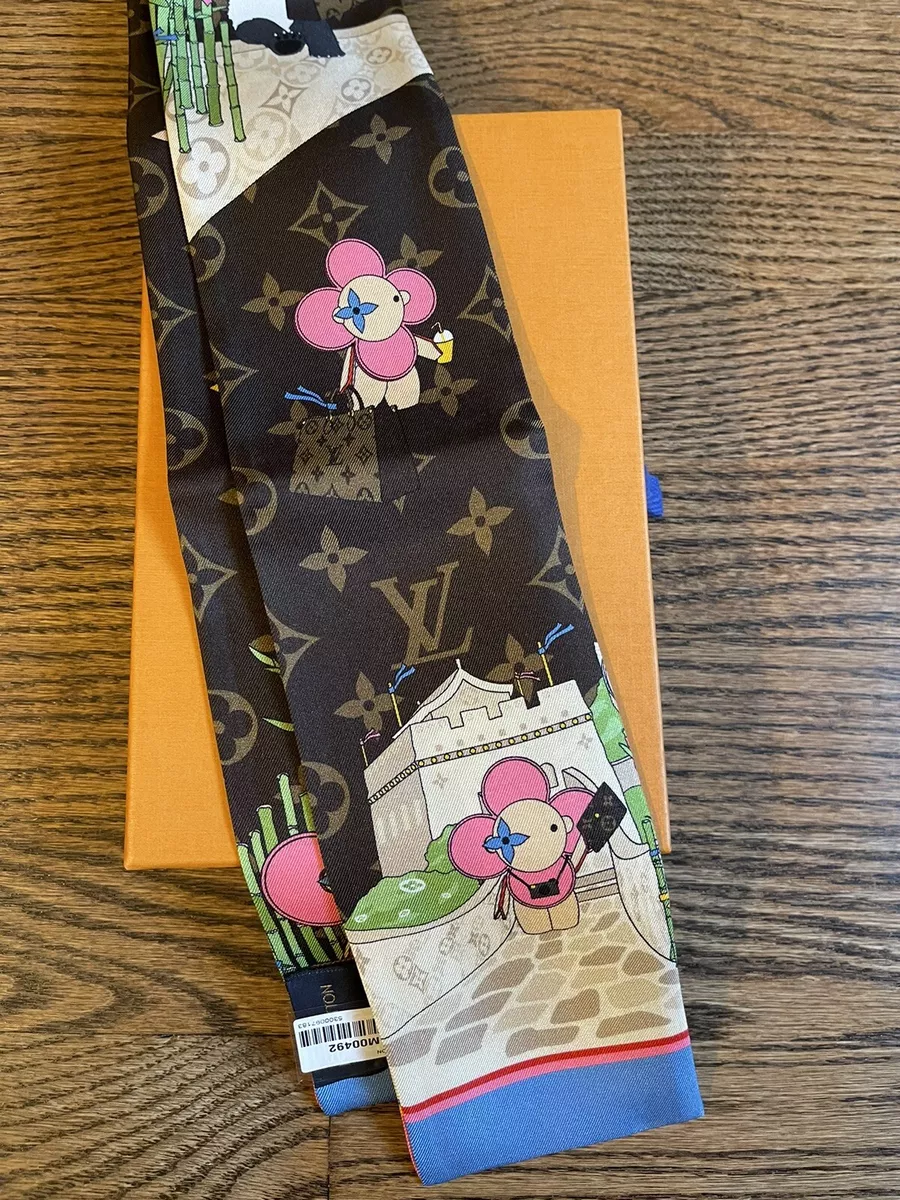 LOUIS VUITTON 2021 Christmas Animation China Vivienne Bandeau Scarf BNIB