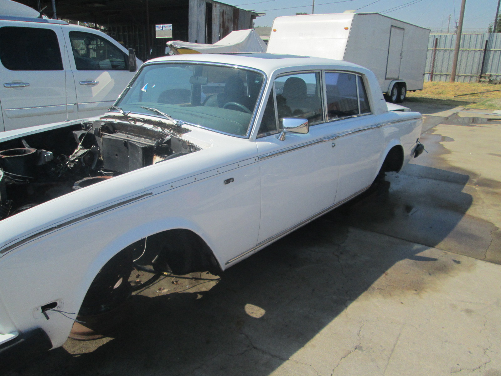 Rolls Royce Silver Shadow II 1980 Front Windshield 