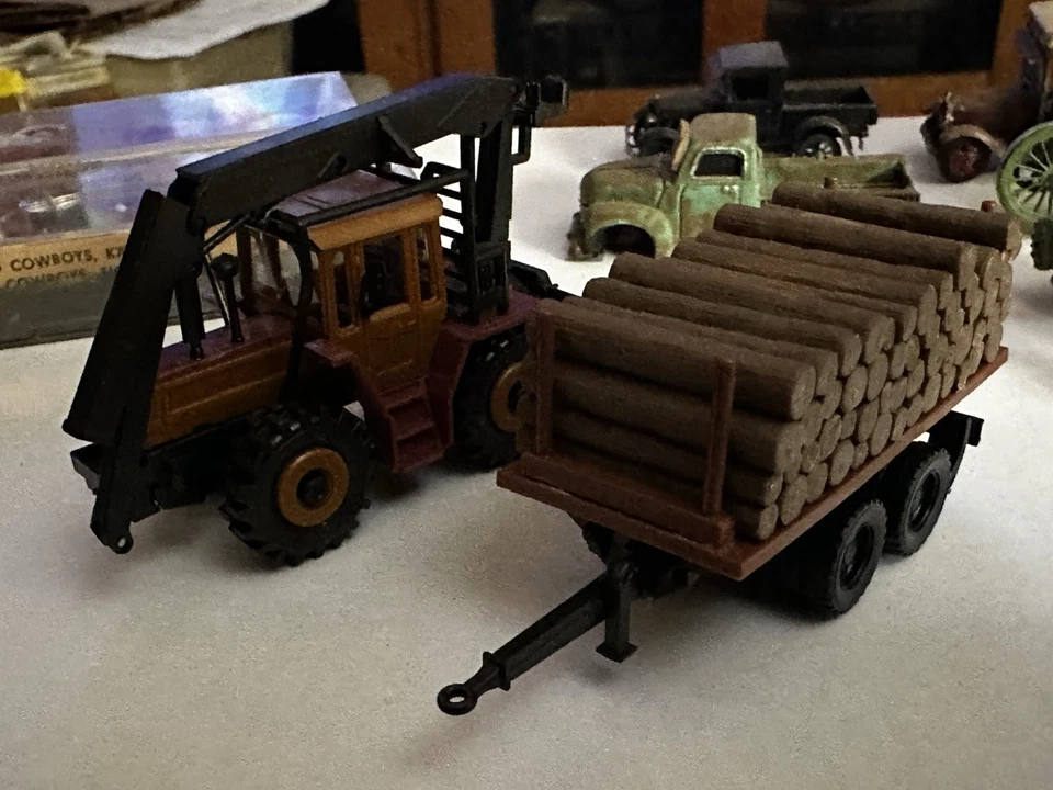 ASERRADERO ESCALA HO 1/87 ASERRADERO ASERRADERO PERSONALIZADO RASTREADOR DESGASTADO N REMOLQUE CARGA DE TRONCOS Foto 2 de 4