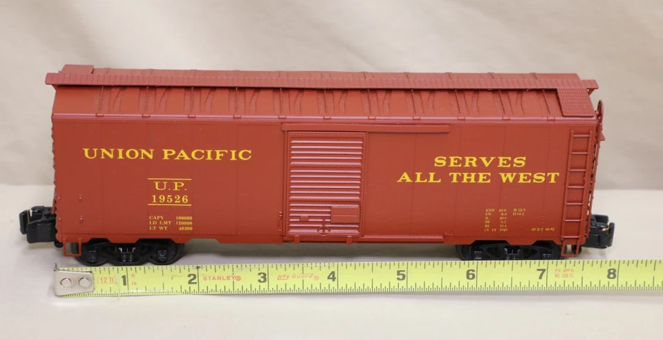 American Models Union Pacific 1118 40' Box Car RTR Hi-Rail in orig box (B) READ! - Image 2 of 4