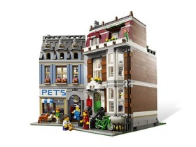 Lego 10218 Expert Creator Pet Shop New Sealed SLIGHT BOX DAMAGE Modular Building