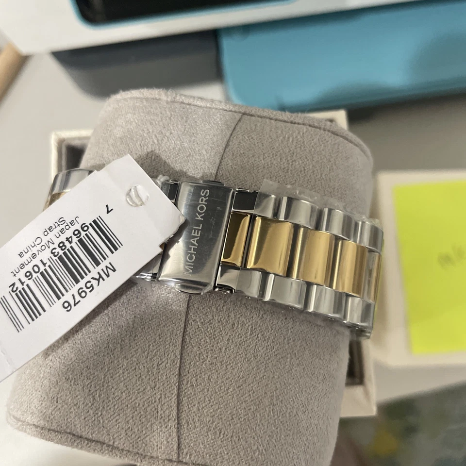 Michael Kors Bradshaw MK5976 Wristwatch for Men - Image 3 of 4