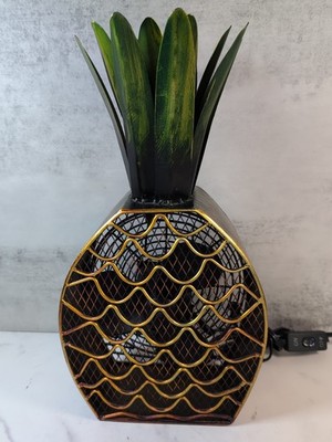 Deco Breeze Tropical Pineapple Table Fan Metal Art DBF0375