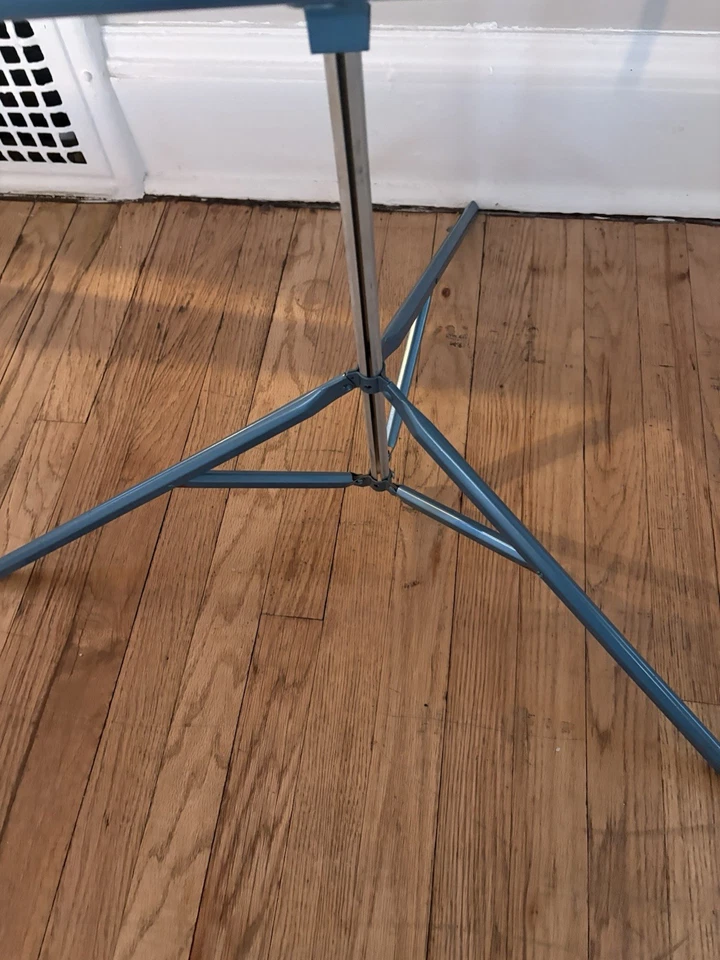 Vintage DA-LITE Movie Slide Projection Portable Screen 40x40 - Image 2 of 4