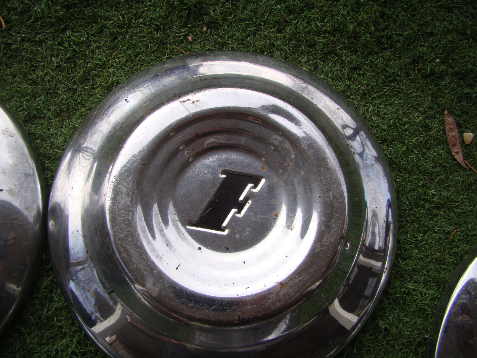 5 Vintage Ford 52 53 54 10 1/2" Dog Dish Hubcaps 19511954 poverty hub