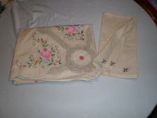 Vintage Madeira Linen Embroidered Floral Tablecloth With 12 Napkins 65" X 101"