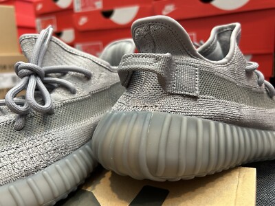 adidas YEEZY Boost 350 V2 