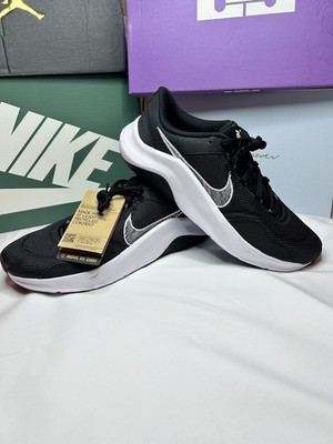 Nike Legend Essential 3 Size 11