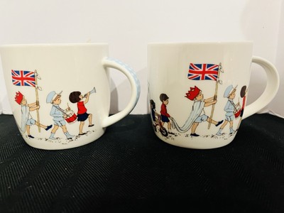 2 QUEENS - BELLE & BOO CHILDS CUPS MUGS ROYAL PARTY PARADE