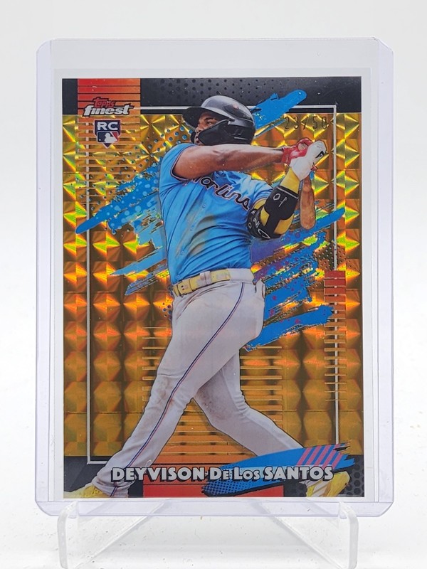 DEYVISON DE LOS SANTOS 2026 TOPPS FINEST UNCOMMON ROOKIE GOLD GEO /50 #135 Q6230