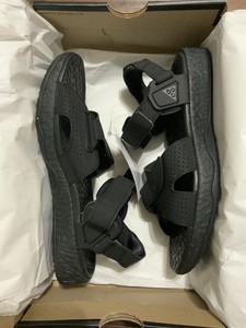 nike acg air deschutz triple black