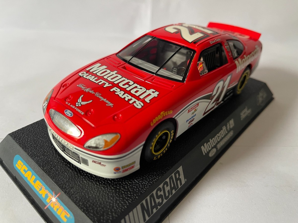 Scalextric Nascar C2373 1/32 Ford Taurus Motorcraft. 'Elliott
