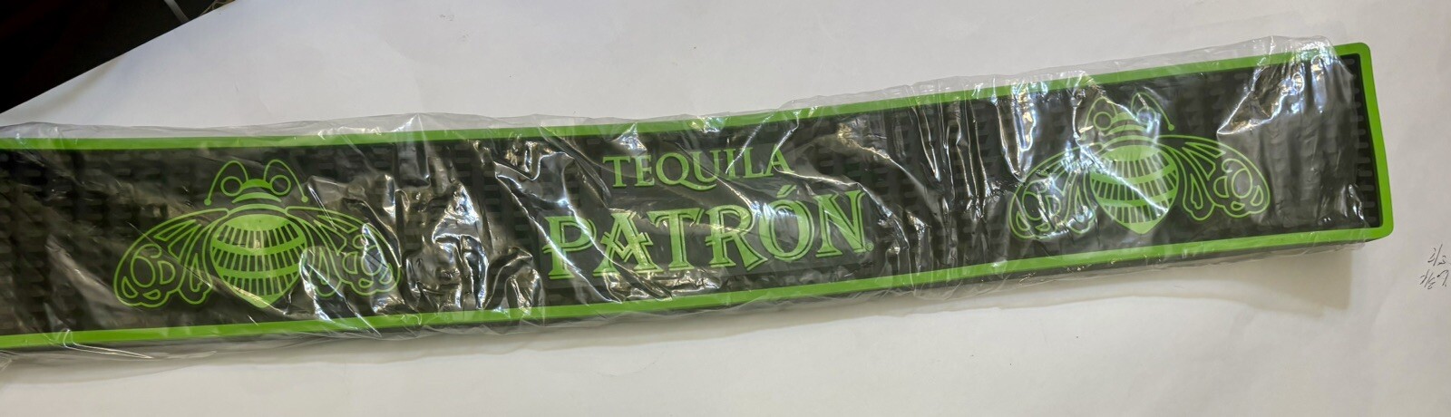 Patron Bar/Rail Mat ~ Pour Mat~ NEW in Plastic (with bees) Green On Black