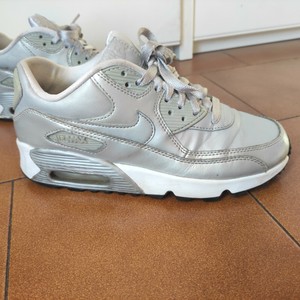 silver donna nike