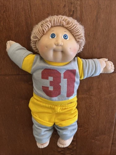 Vtg 1982 Cabbage Patch Kids 16" Doll Boy Blonde Hair Blue Eyes #31 Outfit
