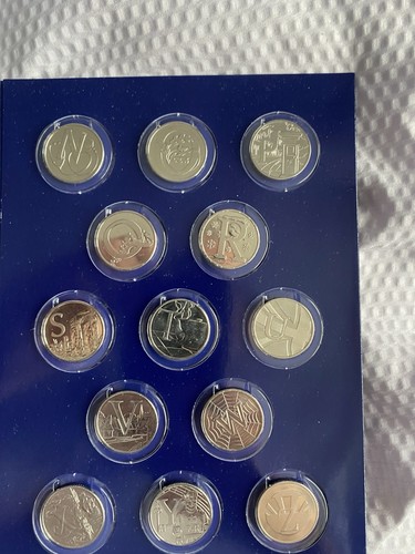 A-Z 10p volle Sammlung Royal Mint selten 26 insgesamt Stempelglanz im Album