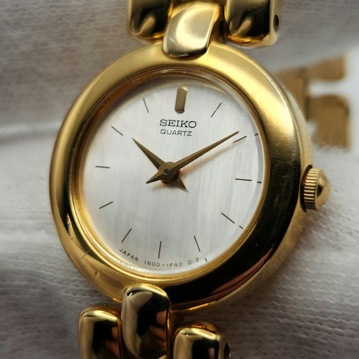 Seiko Ladies Gold Tone w/ Mother of Pearl Dial Quartz Watch 1N00 