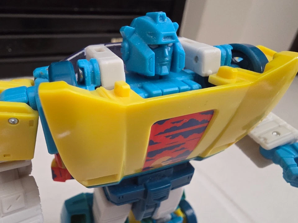 Transformers Legacy Evolution Toxitron G2 Universe Sideswipe Deluxe Class - Image 2 of 4