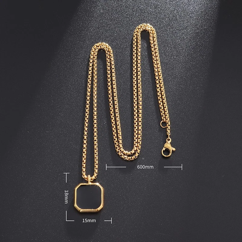 Collana in acciaio inox da uomo pendente quadrata nera poligonale geometrico - Immagine 3 di 4