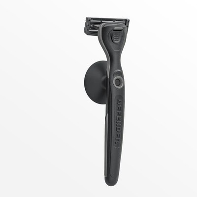 Defender Razor with 8 Sensitive refill cartridges