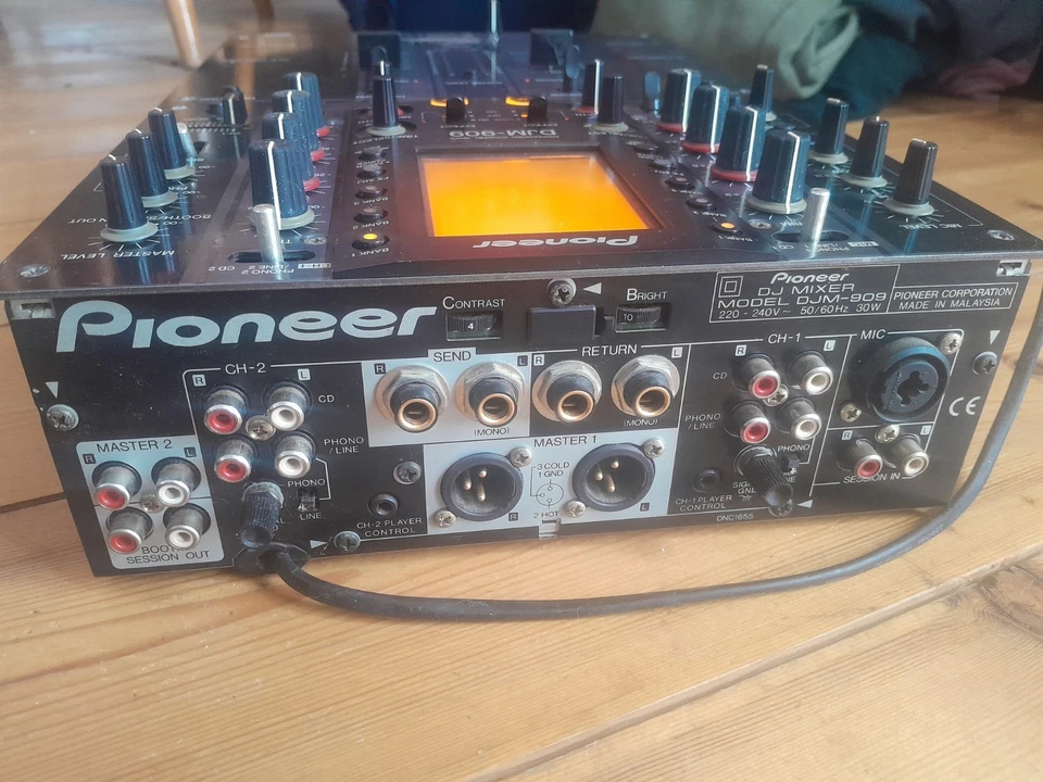 Pioneer DJM-909 DJ Audio Mixer 2-Channel Equipment Touch Screen Scratch Battle - Image 3 of 4