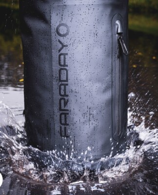 Faraday Signal Blocking Dry Bag Sling Pack 5L   Stealth Black. Authentic Bag!!!