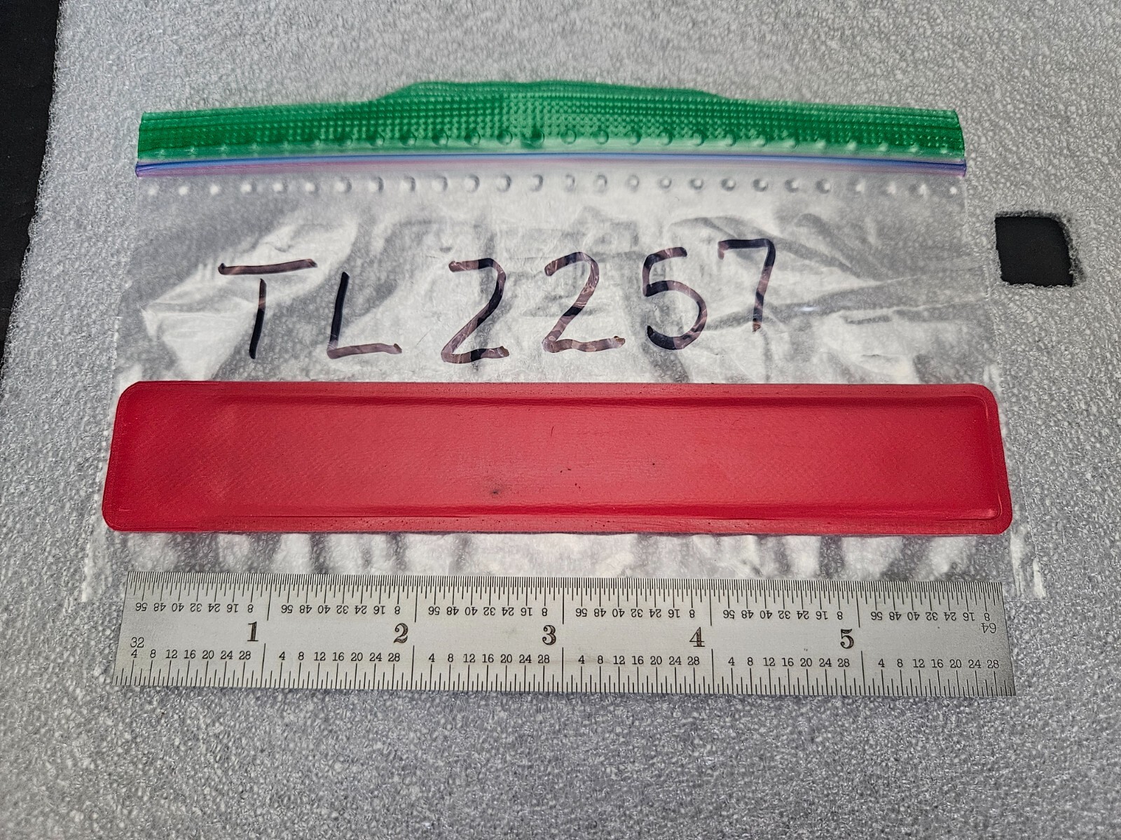 STARRETT #C616R TEMPERED STEEL 6" RULER IN INCH GRADS USA W/SLEEVE (TL2257)