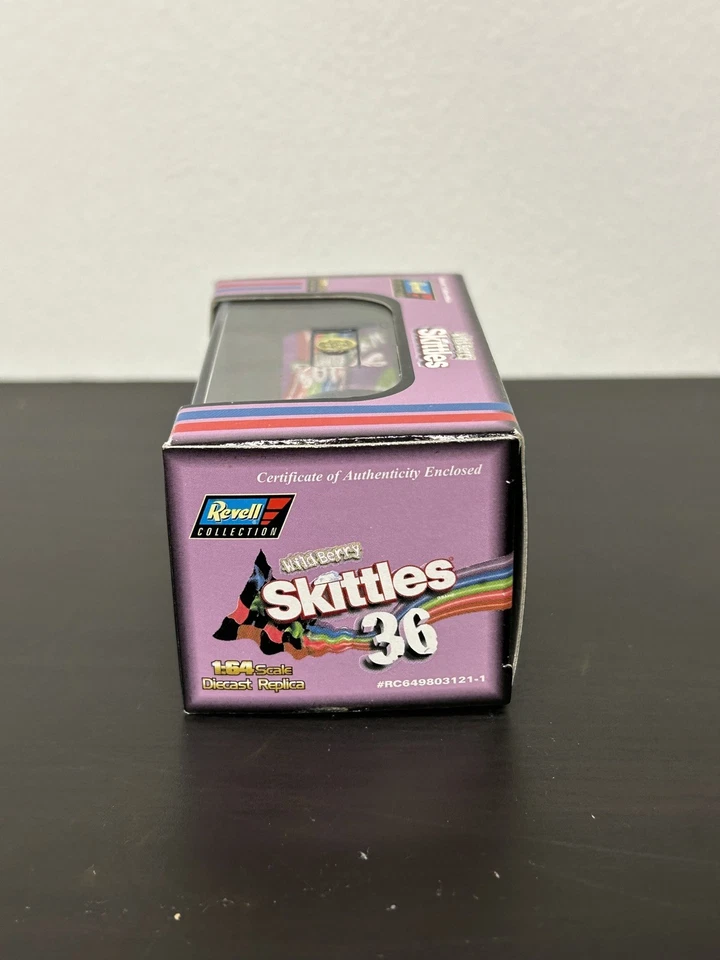 Lote de 2 autos diecast 1998 Revell 1:64 NASCAR Ernie Irvan #36 Skittles & M&Ms  Foto 4 de 4