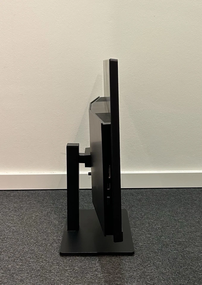 CSL Unity Pro F24B-GLS All-In 23.8 FHD Celeron N4120 Con Mouse E Tastiera - Immagine 3 di 4