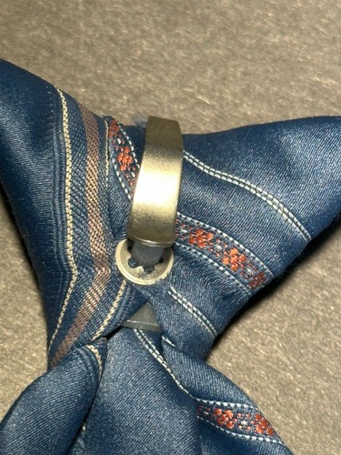 Vintage KETCH Men’s BLUE RUST WHITE SATIN STRIPE CLIP ON NECKTIE Pre-owned - Picture 6 of 8