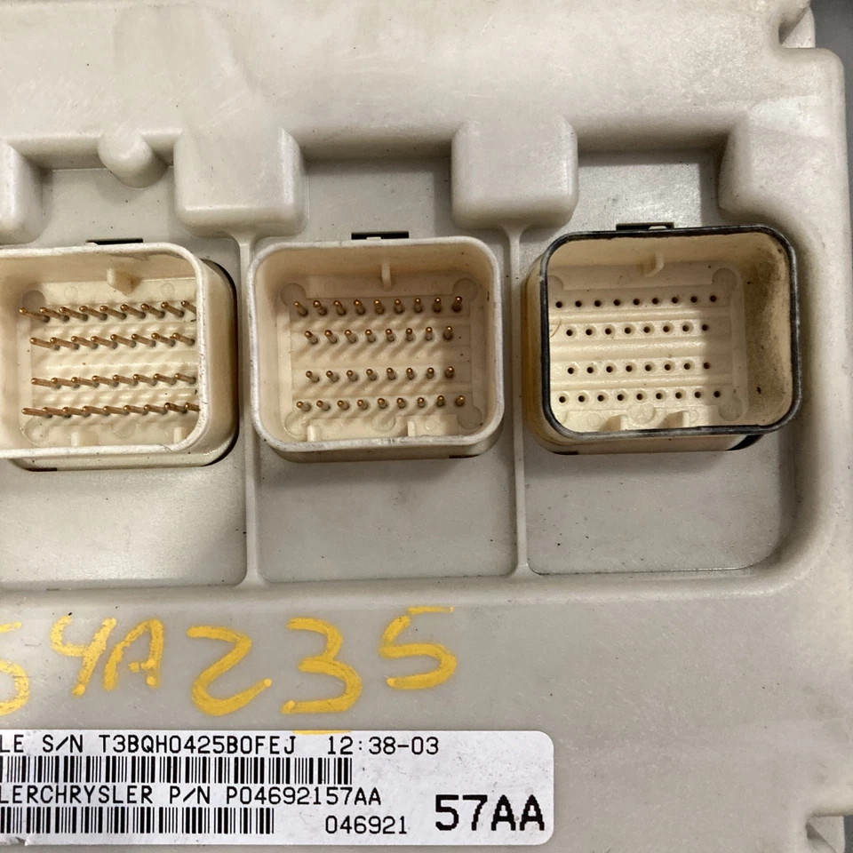 2005 Dodge Caravan BCM P04692157AA - Imagem 3 de 4