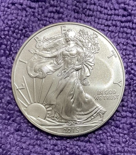 2015 American Eagle Silver Dollar / 1 oz .999 Silver / Uncirculated