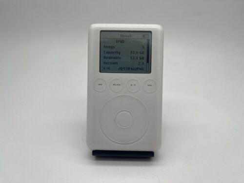 Apple iPod Classic 3rd Generation White 40GB A1040 FULLY WORKING/FREE SHIPPING - Picture 2 of 8