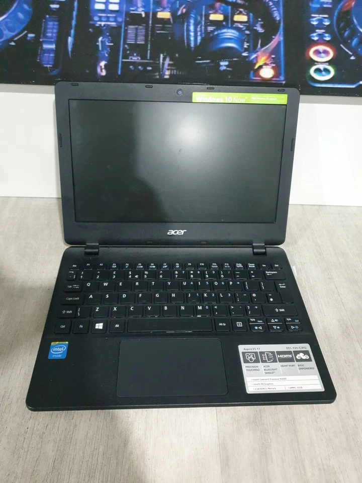 G443 Acer Aspire ES1-131 Notebook Laptop won't turn on spares or reapirs - Image 2 of 4