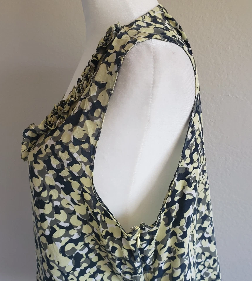 Halogen Silk Blouse Artsy Abstract Sleeveless Scoop Ruffle Neck Side Zip Size XL - Image 4 of 4