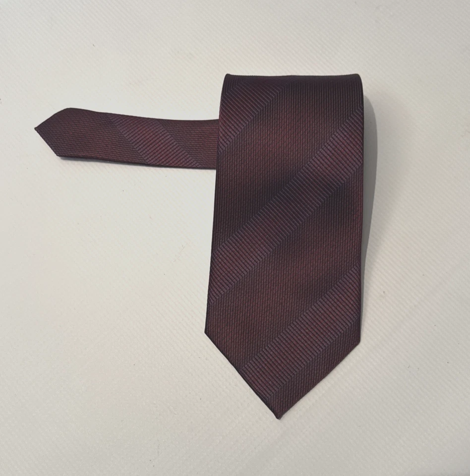 Corbata KENNETH COLE Borgoña Repp Rayas Hecha a Mano 100% Seda Foto 2 de 4