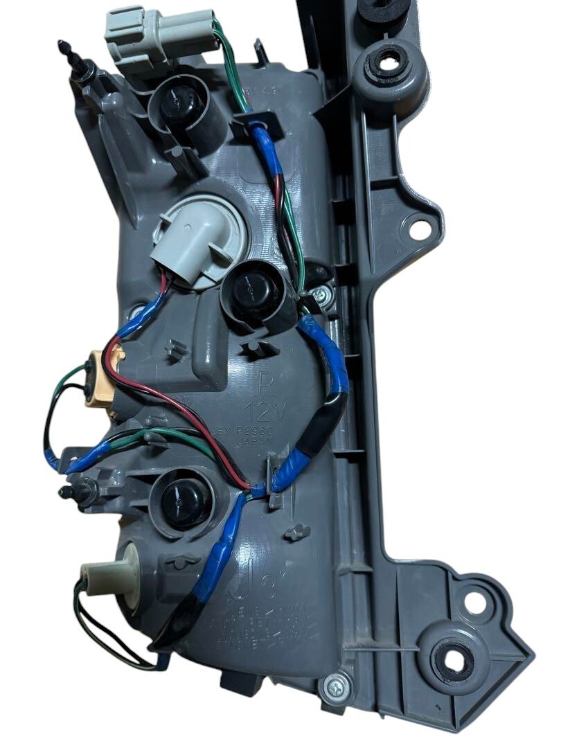 Genuine Right Rear Lamp Tail Light LED RHD OEM Nissan Elgrand E52