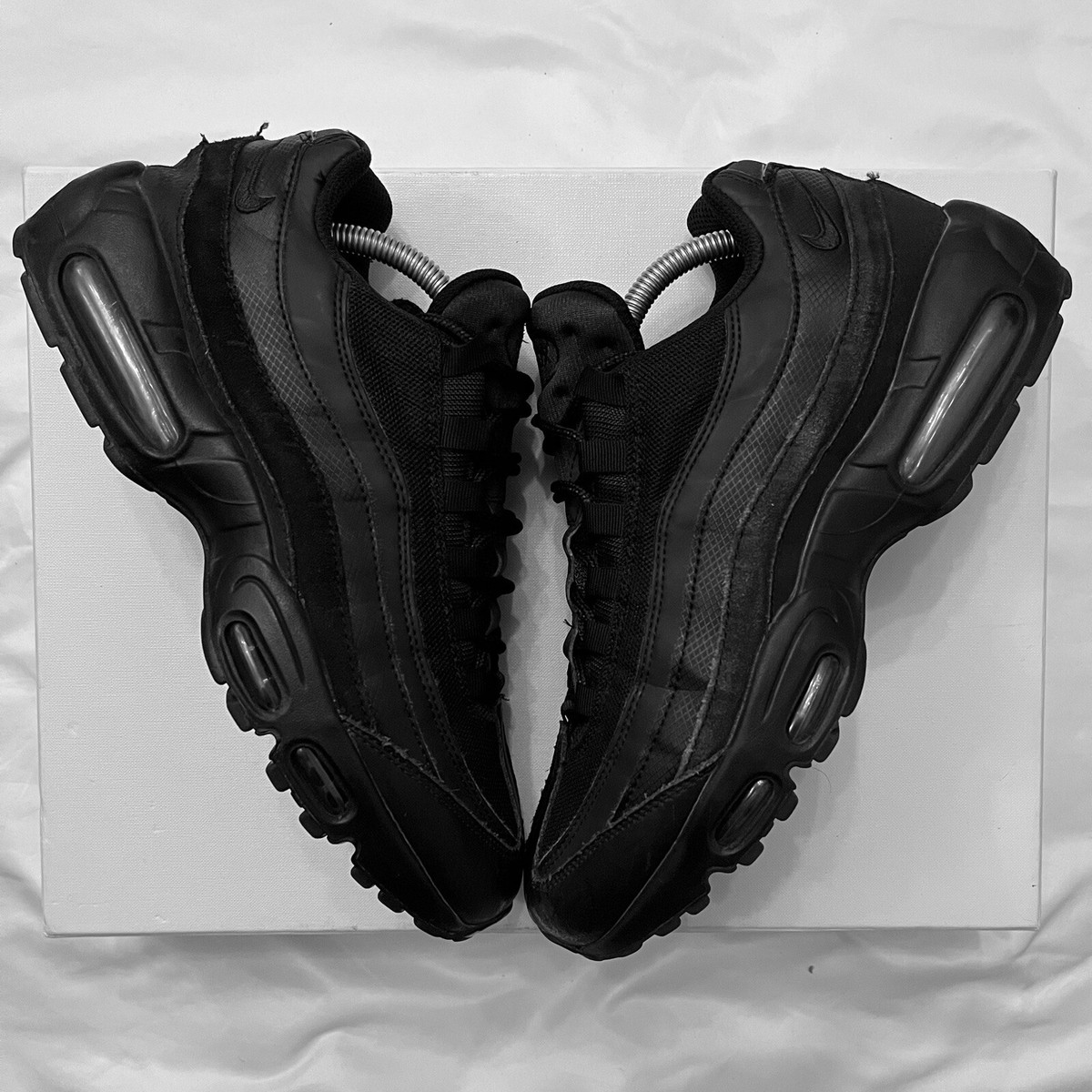 nike 95s triple black
