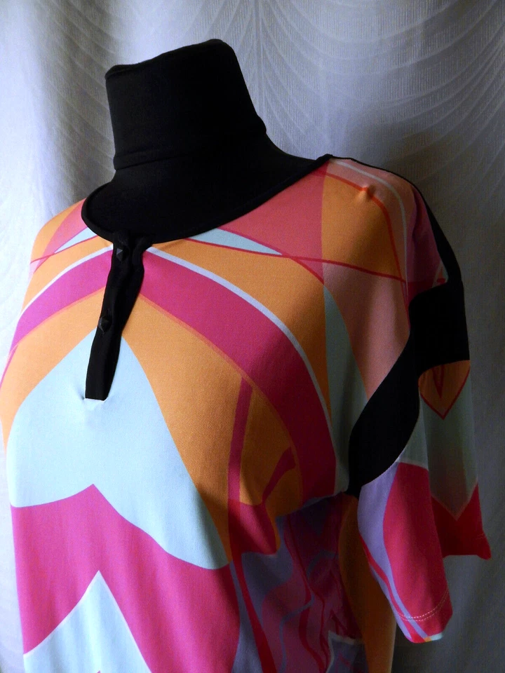 Blusa Top Byblos Talla L Hecha en Italia Manga Corta Multicolor Cuello Henley Foto 3 de 4