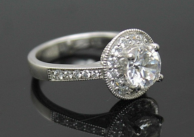 ROMANCE SPARKLING DIAMONIQUE CZ ENGAGEMENT STERLING SILVER RING SIZE 6 ROMANCE SPARKLING DIAMONIQUE CZ ENGAGEMENT STERLING SILVER RING SIZE 6