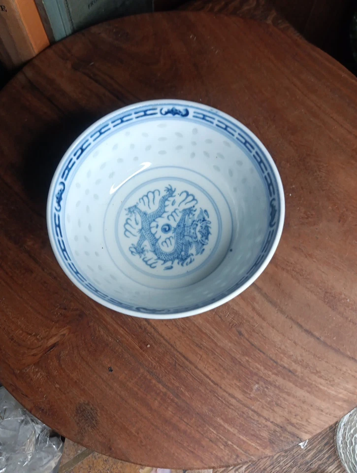 Tazón de cerámica Jingdezhen azul y blanco porcelana ojo de arroz dragón 4 1/2 pulgadas Foto 2 de 4