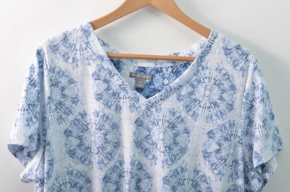 Top Falls Creek para mujer 1X azul cuello en V manga corta cintura elástica Foto 2 de 4