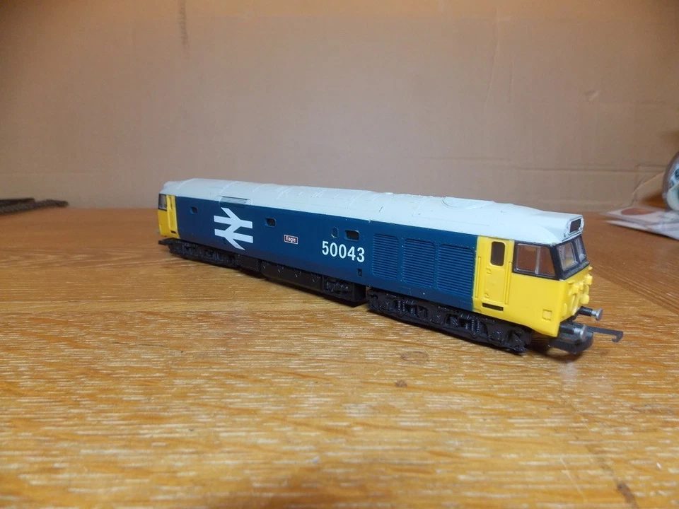 LIMA CLASS 50 DEISEL LOCO No 50043 EAGLE in BR Blue Livery. OO Gauge - Image 2 of 4