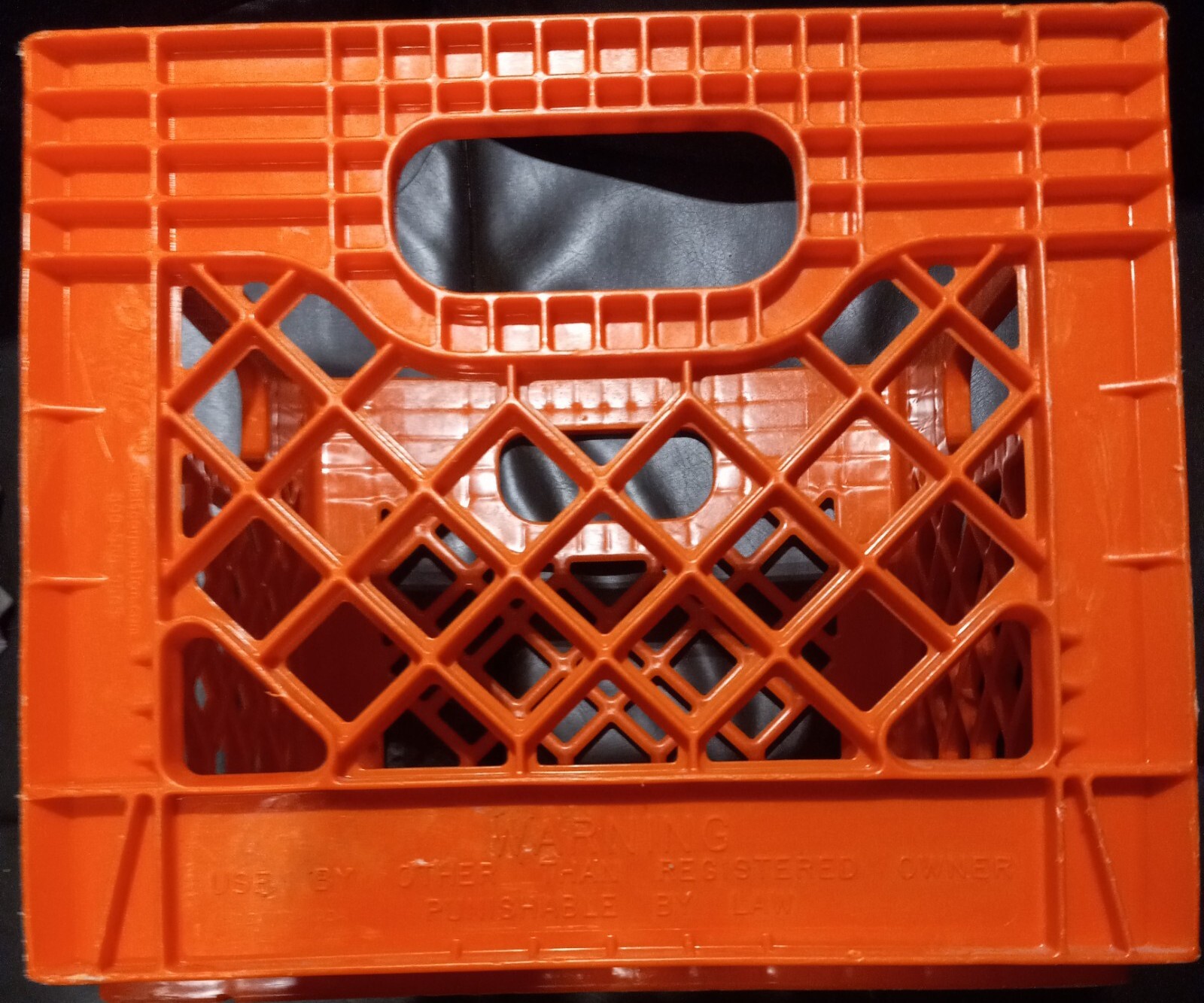 QUALITY DAIRY LANSING MI Plastic Dairy Milk Crate (approximately 13"×